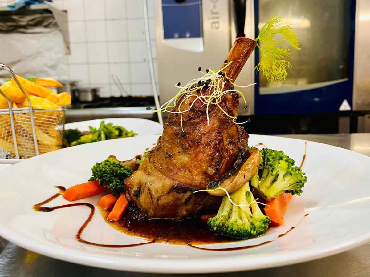 Le Cheval Blanc 호텔 Jargeau 외부 사진